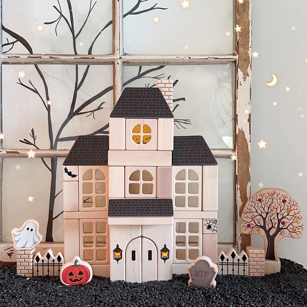 LIMITED! Spooky Fence 4 Pc. Set