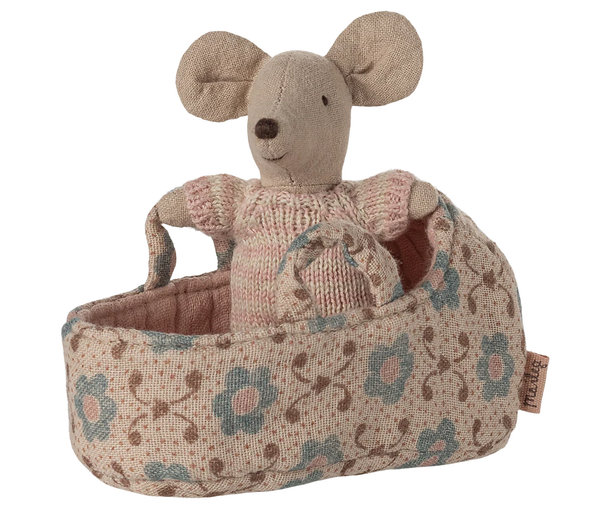 Baby Mouse in Carry Cot, Rose
