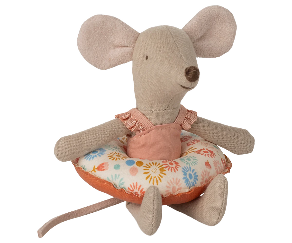 Little Sister Beach Mouse/Flower Float