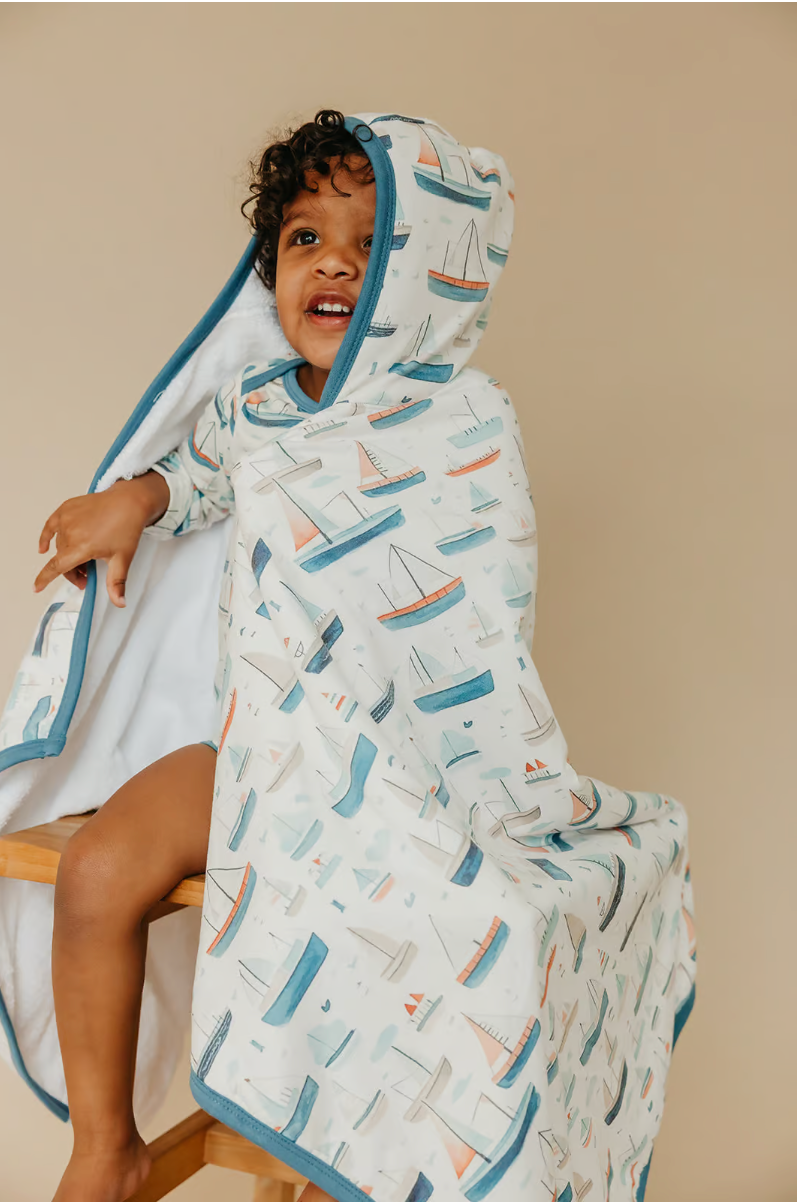Fischer Premium Big Kid Hooded Towel