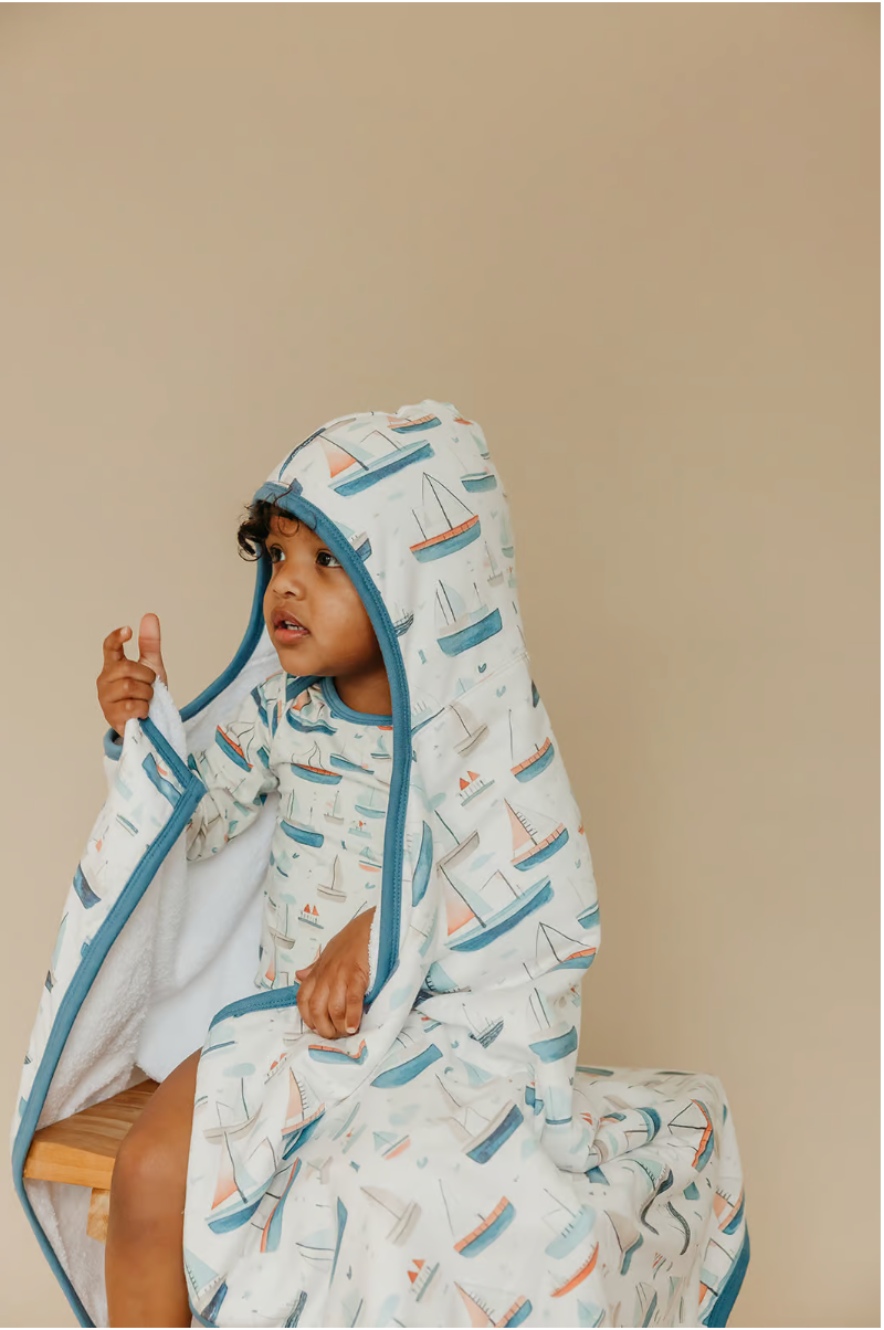 Fischer Premium Big Kid Hooded Towel