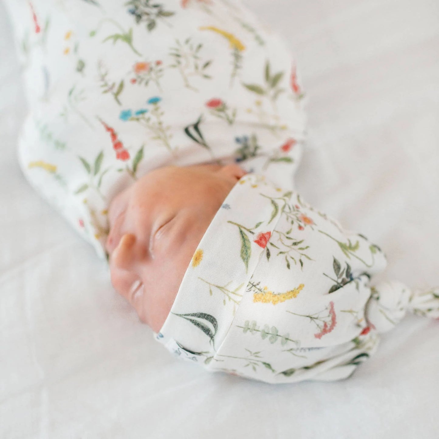 Aspen Top Knot Hat 0-4M