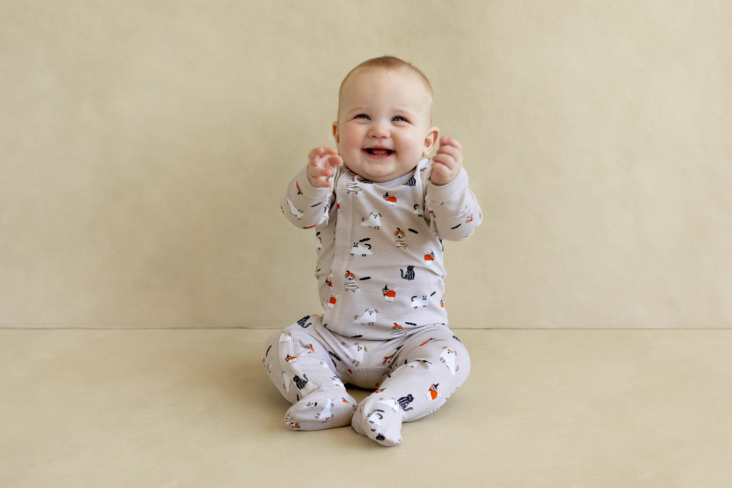 Halloween on Oat Zipper Footie