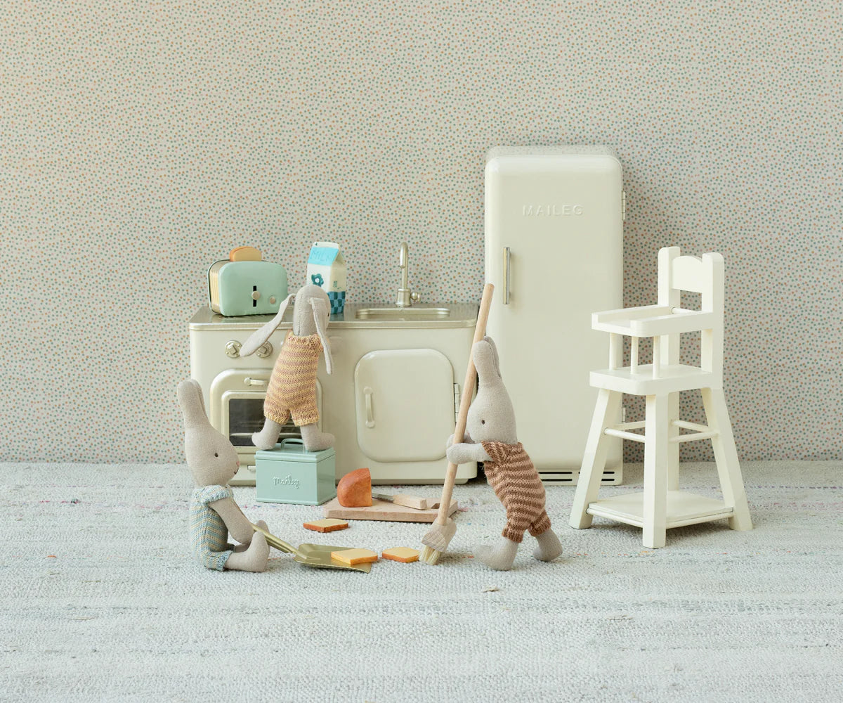 Bread Box with Utensils