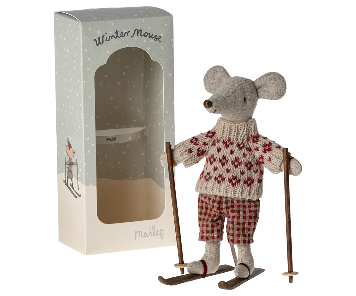 Winter Mouse Mom with Skis
