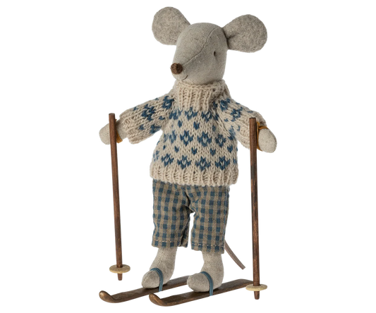 Winter Mouse Dad with Skis