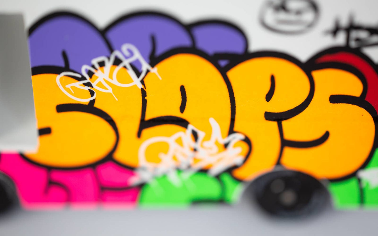 Graffiti Black