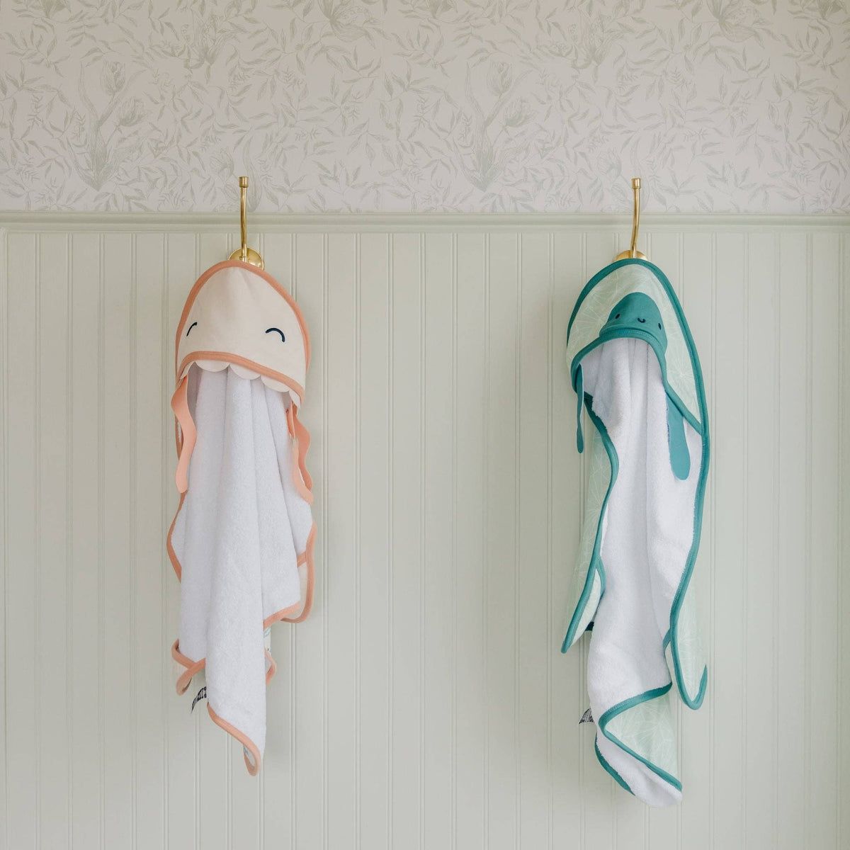 Character Hooded Towel - Cora