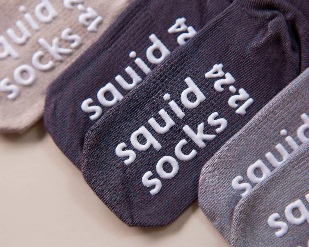 Socks in Sand, Light Gray, Dark Gray