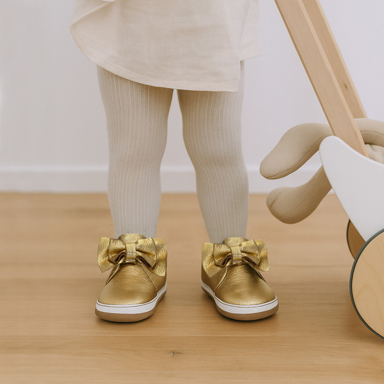 Aria First Kicks in Gold