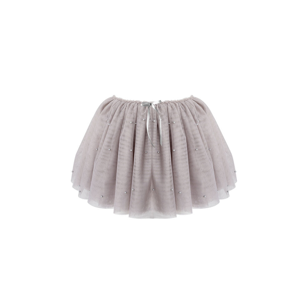 Audrey Tutu in Skyscraper