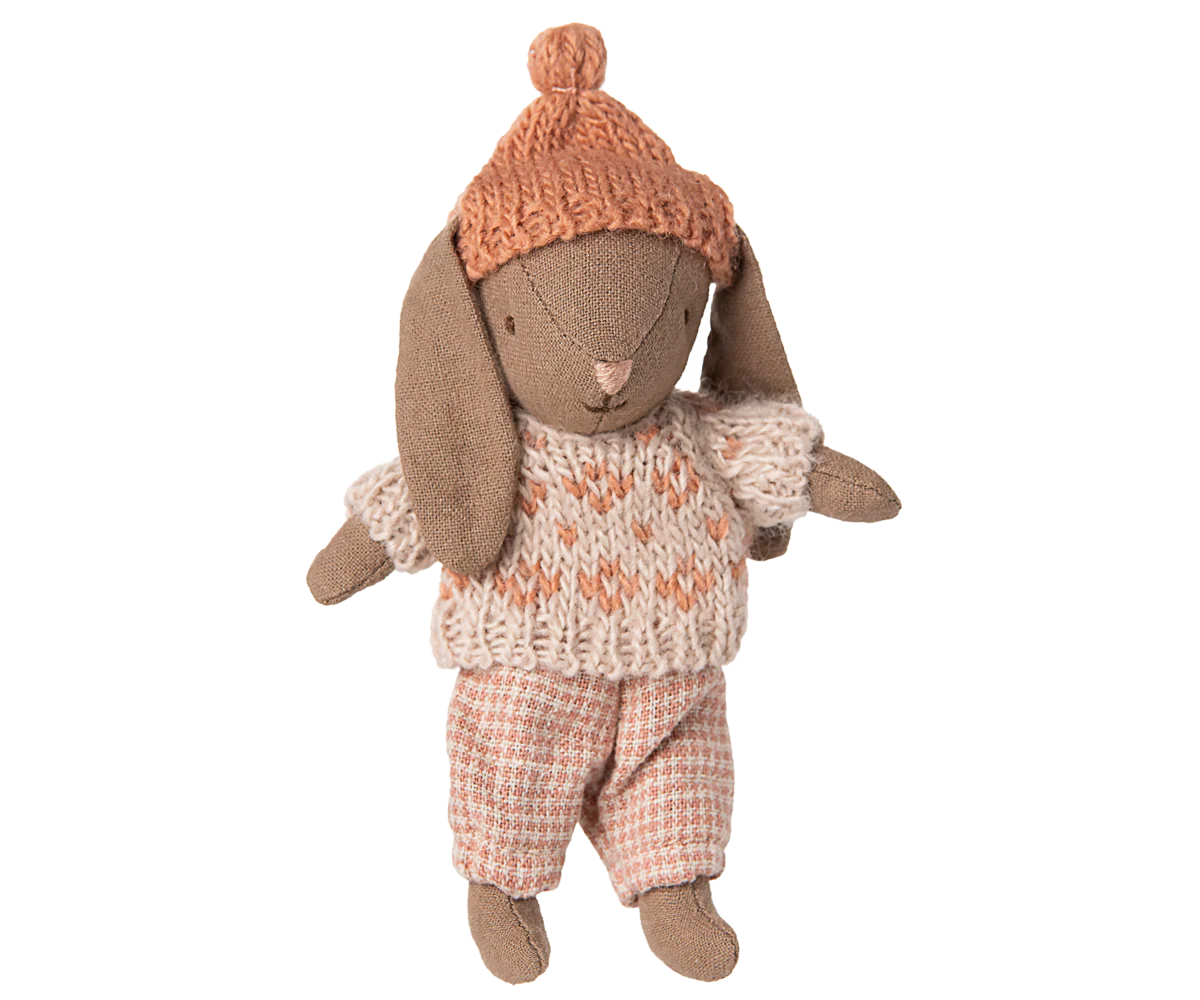 Winter Bunny, Rose