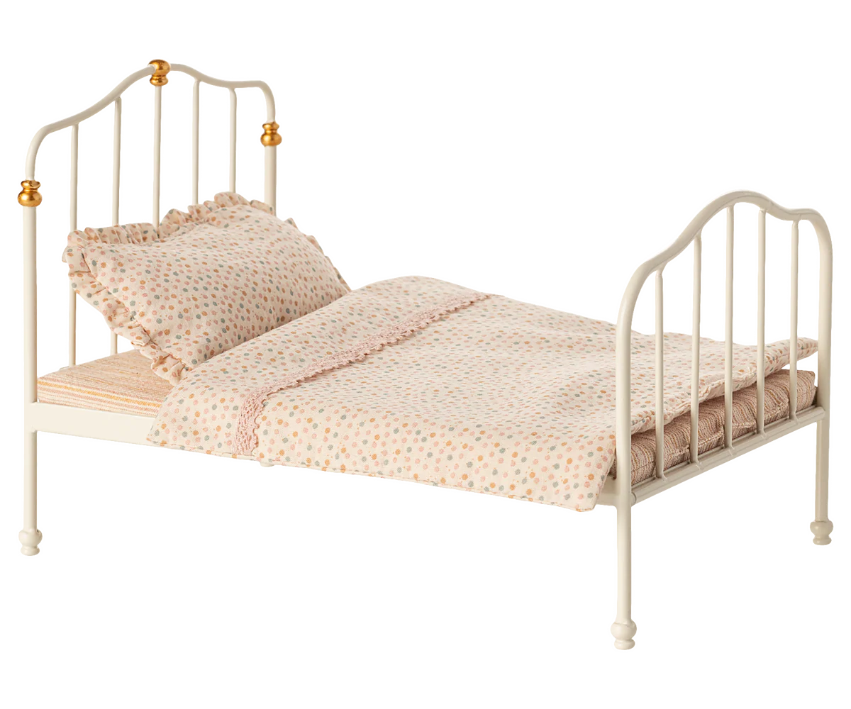 Off White VIntage Bed