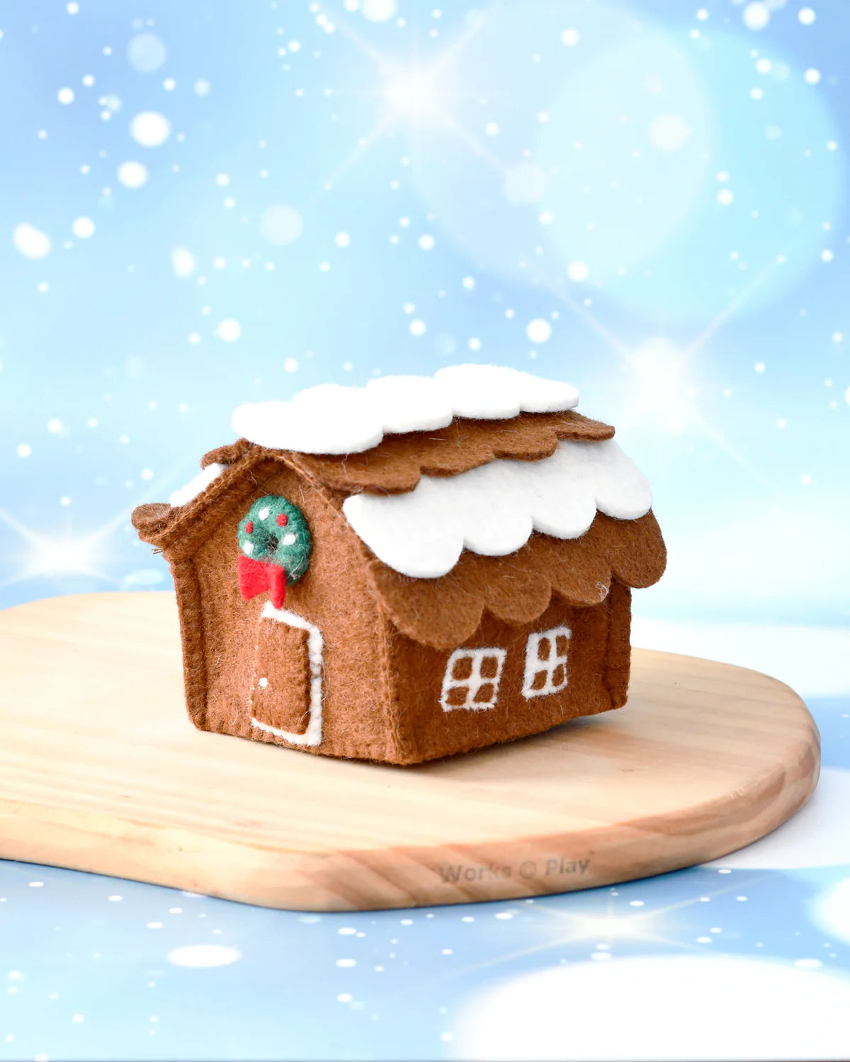 Felt Gingerbread House w/Green Wreath