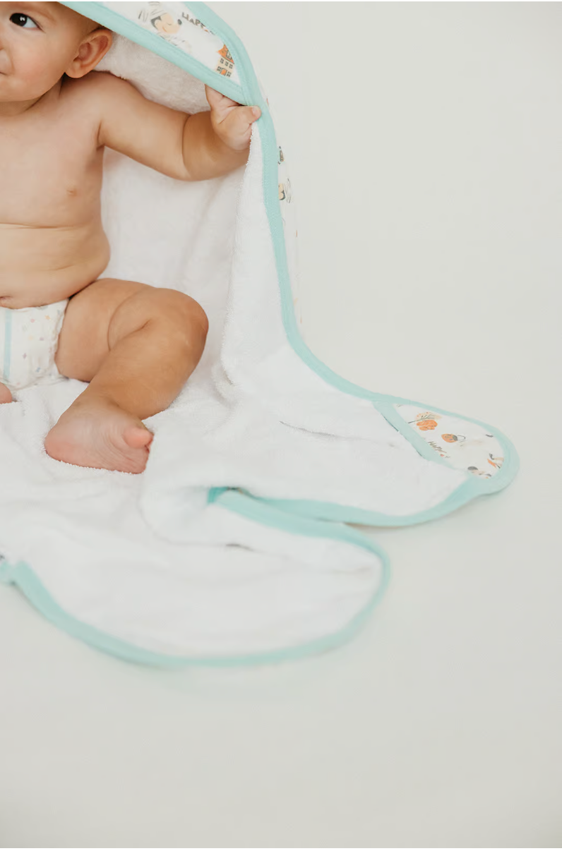 Mickey’s Boo Bash Premium Hooded Towel