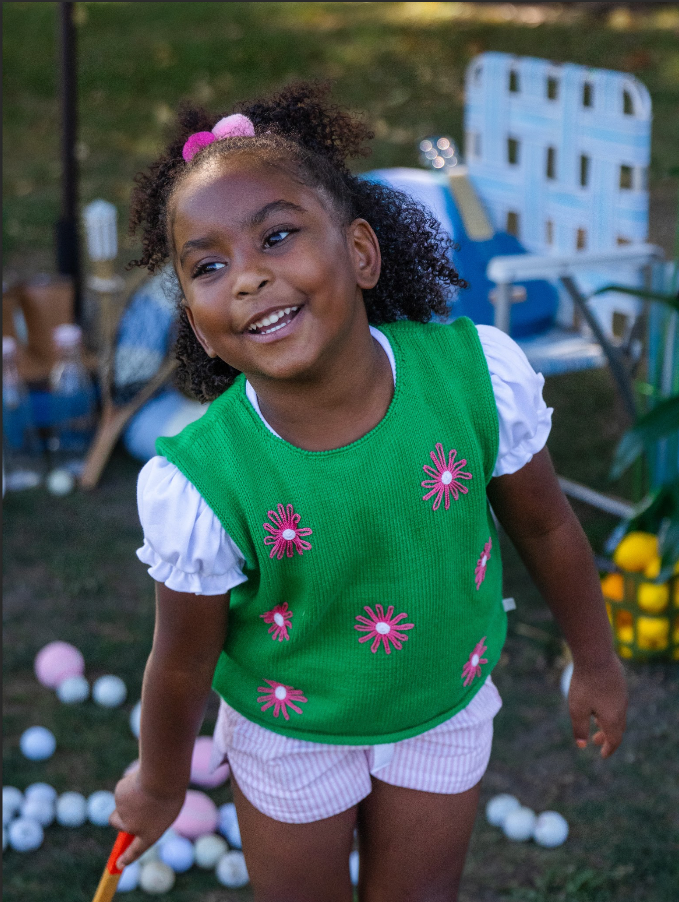 Applique Sleeveless Daisies Pullover