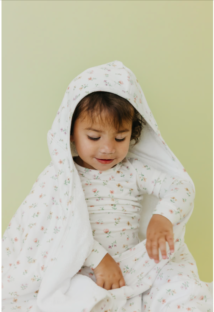 Eloise Big Kid Hooded Towel