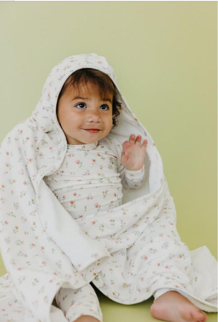 Eloise Big Kid Hooded Towel