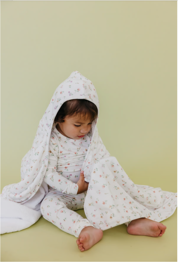 Eloise Big Kid Hooded Towel
