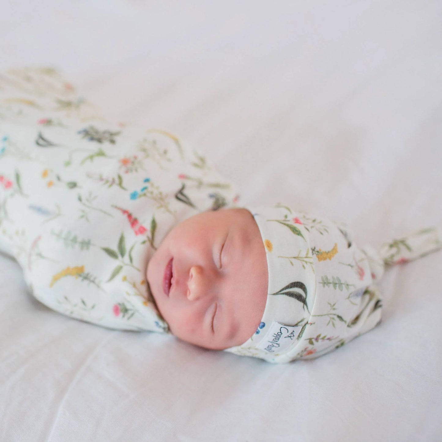 Aspen Top Knot Hat 0-4M