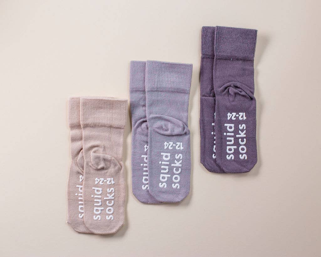 Socks in Sand, Light Gray, Dark Gray