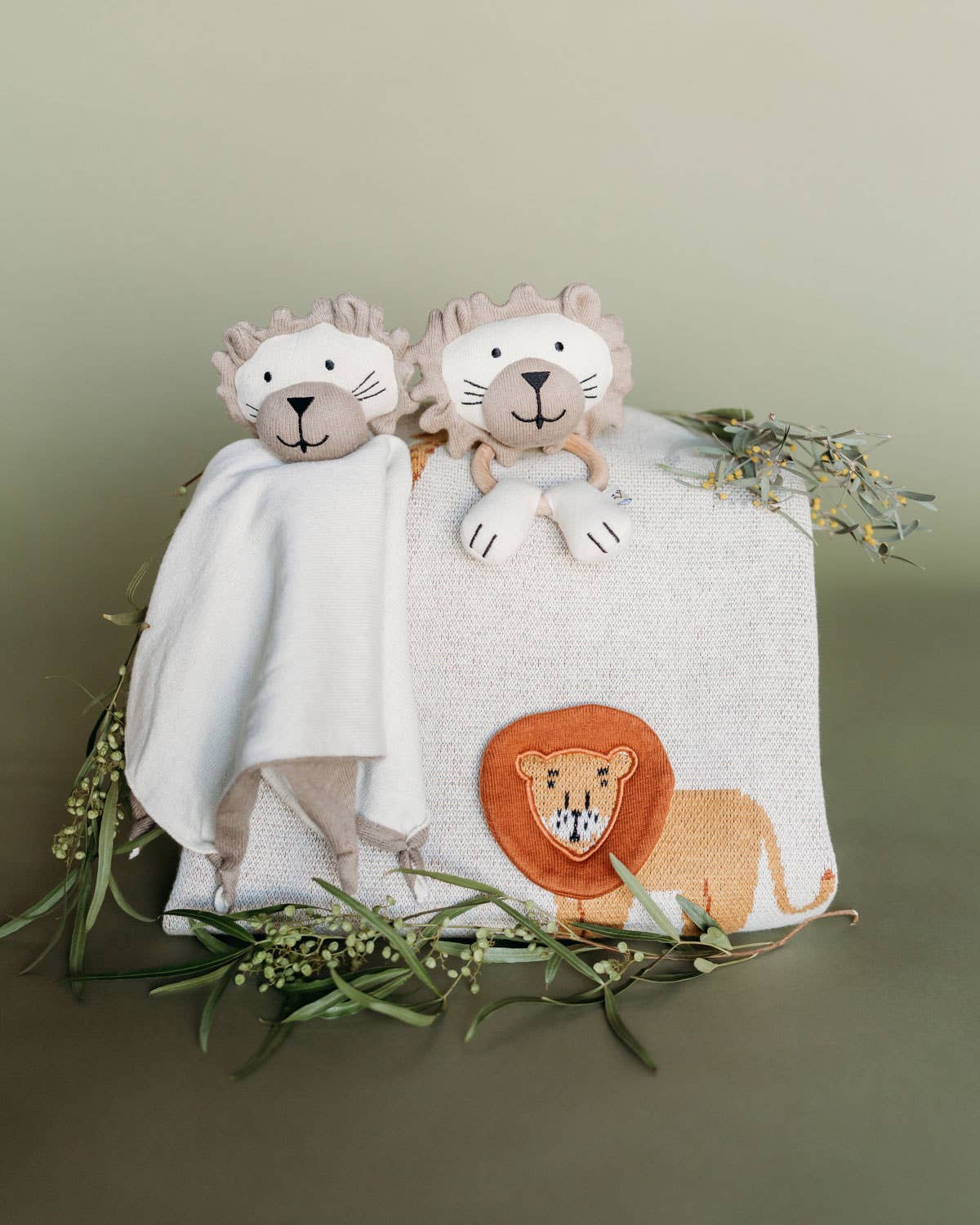 Organic Lion Lovey