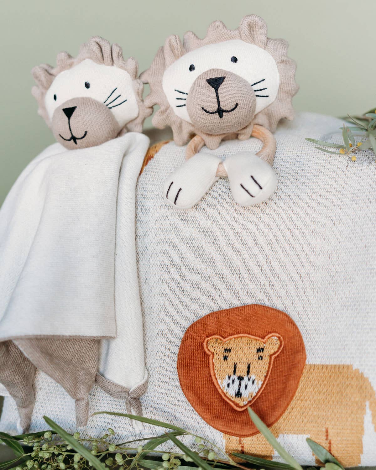Organic Lion Lovey