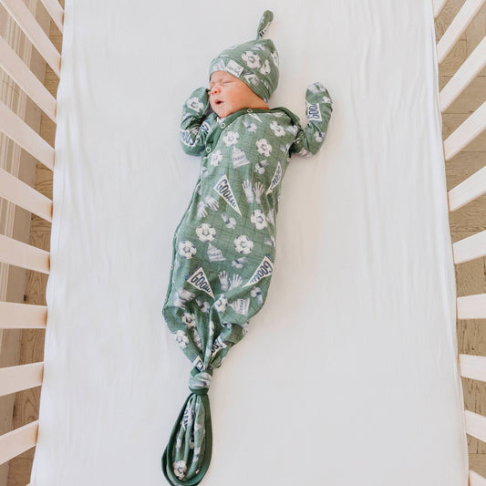 Kick Off NB Knotted Gown