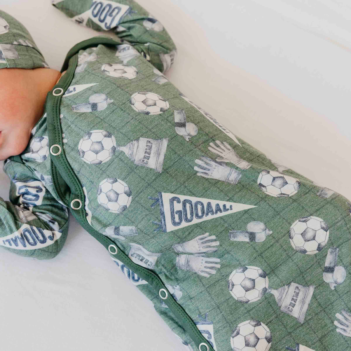 Kick Off NB Knotted Gown